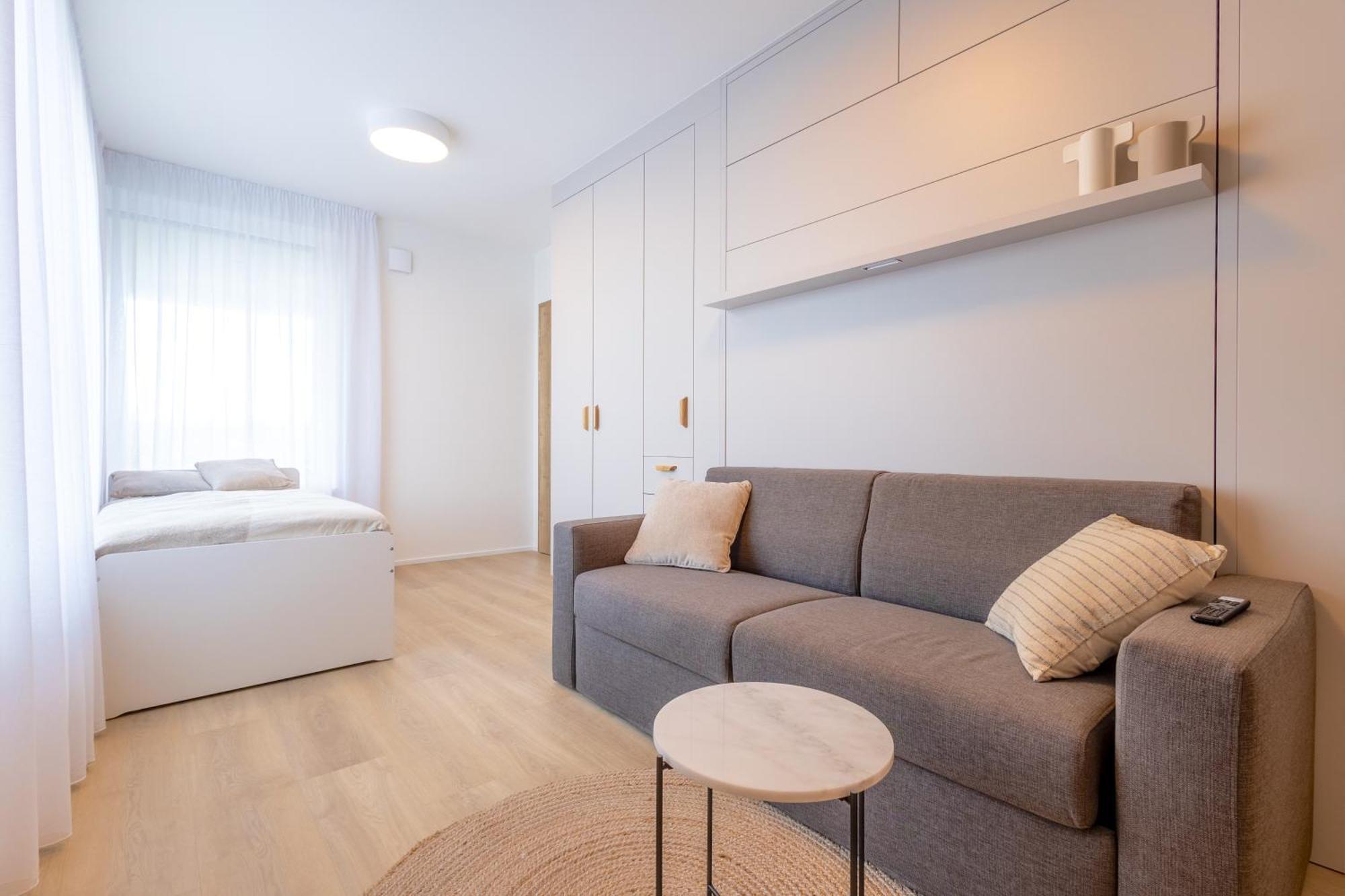 Bright 2Br - 5Th Floor, Balcony, Free Parking By Gravity Prague Apartment Exterior photo