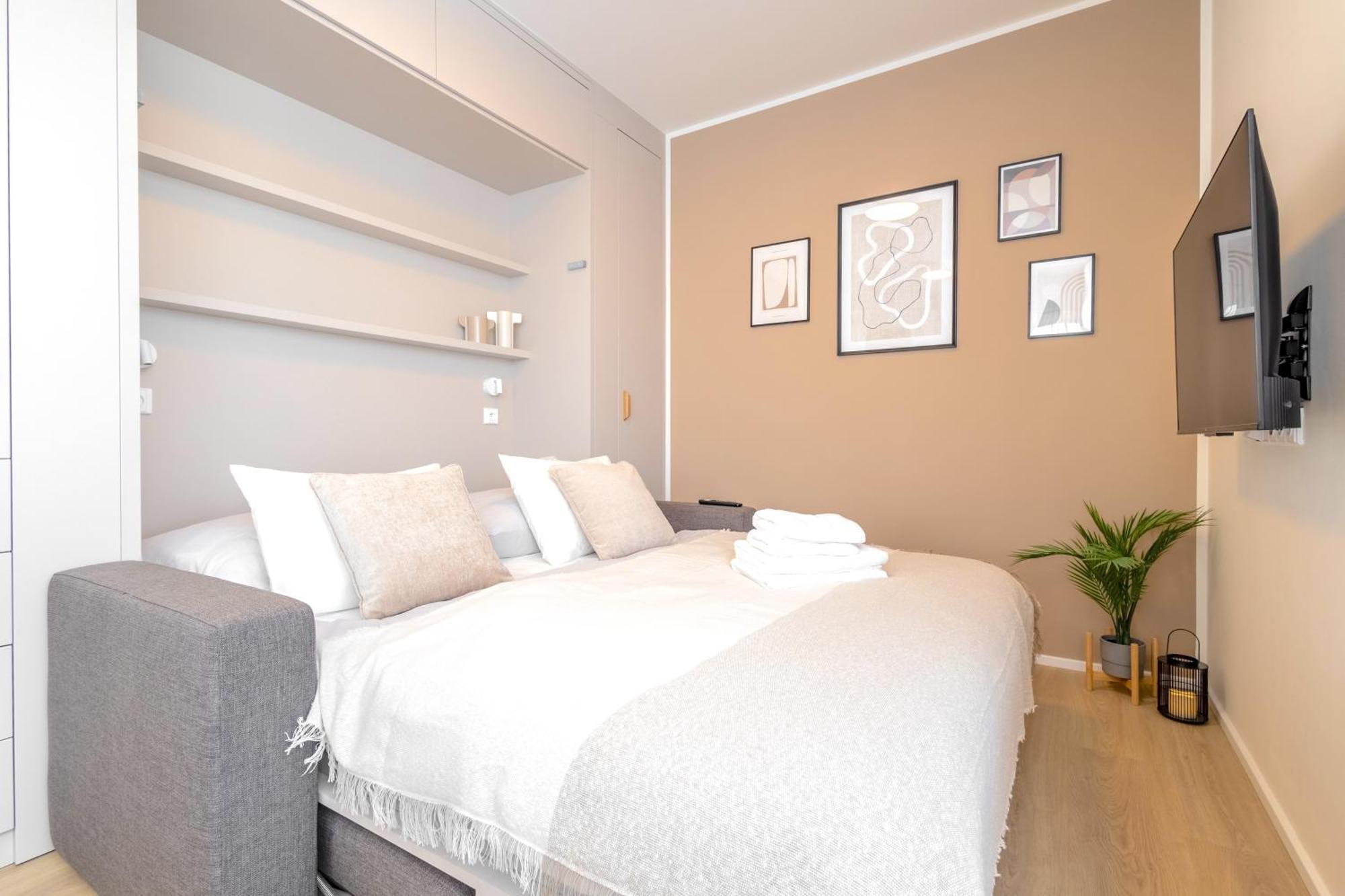 Bright 2Br - 5Th Floor, Balcony, Free Parking By Gravity Prague Apartment Exterior photo