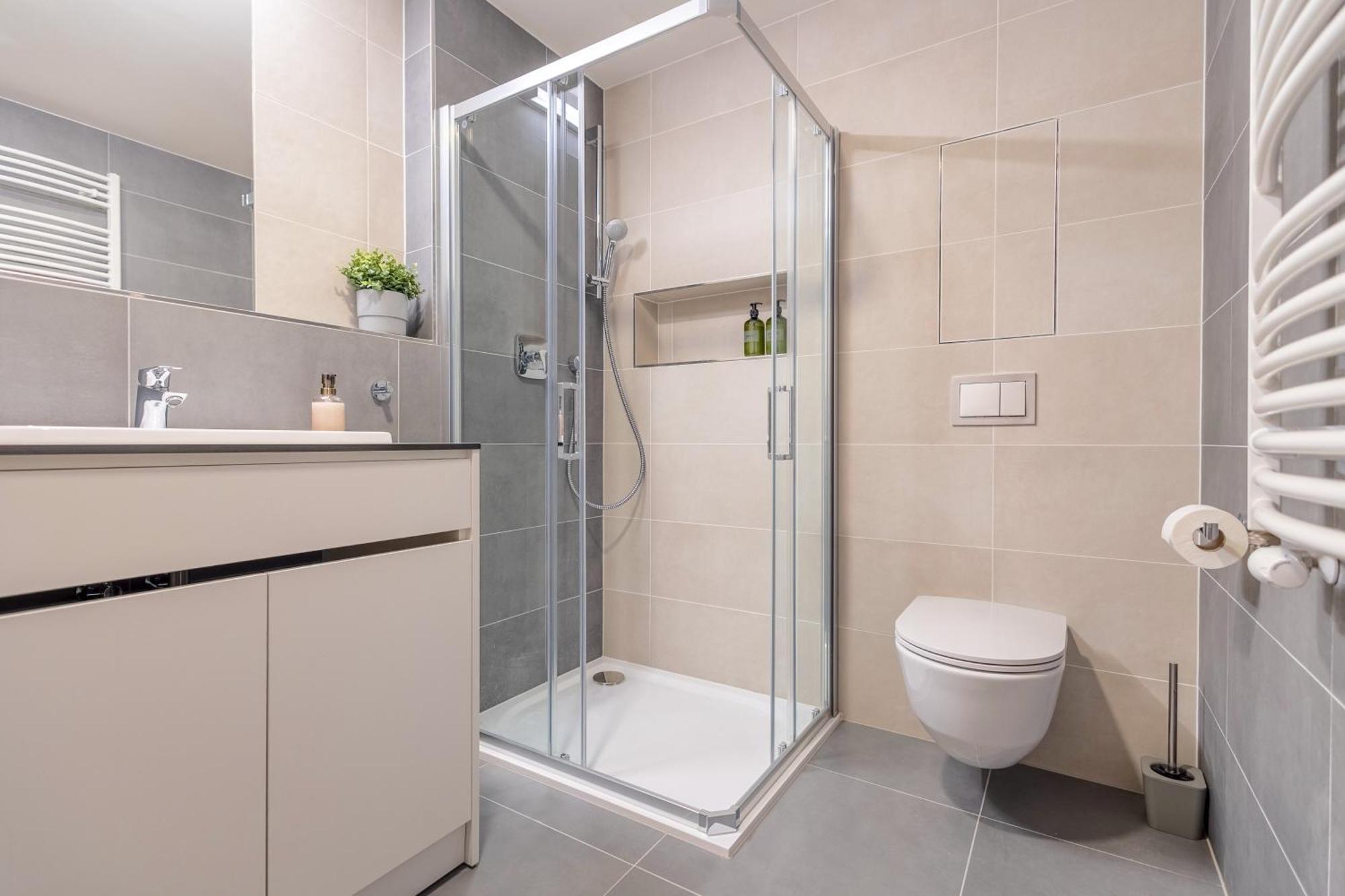 Bright 2Br - 5Th Floor, Balcony, Free Parking By Gravity Prague Apartment Exterior photo
