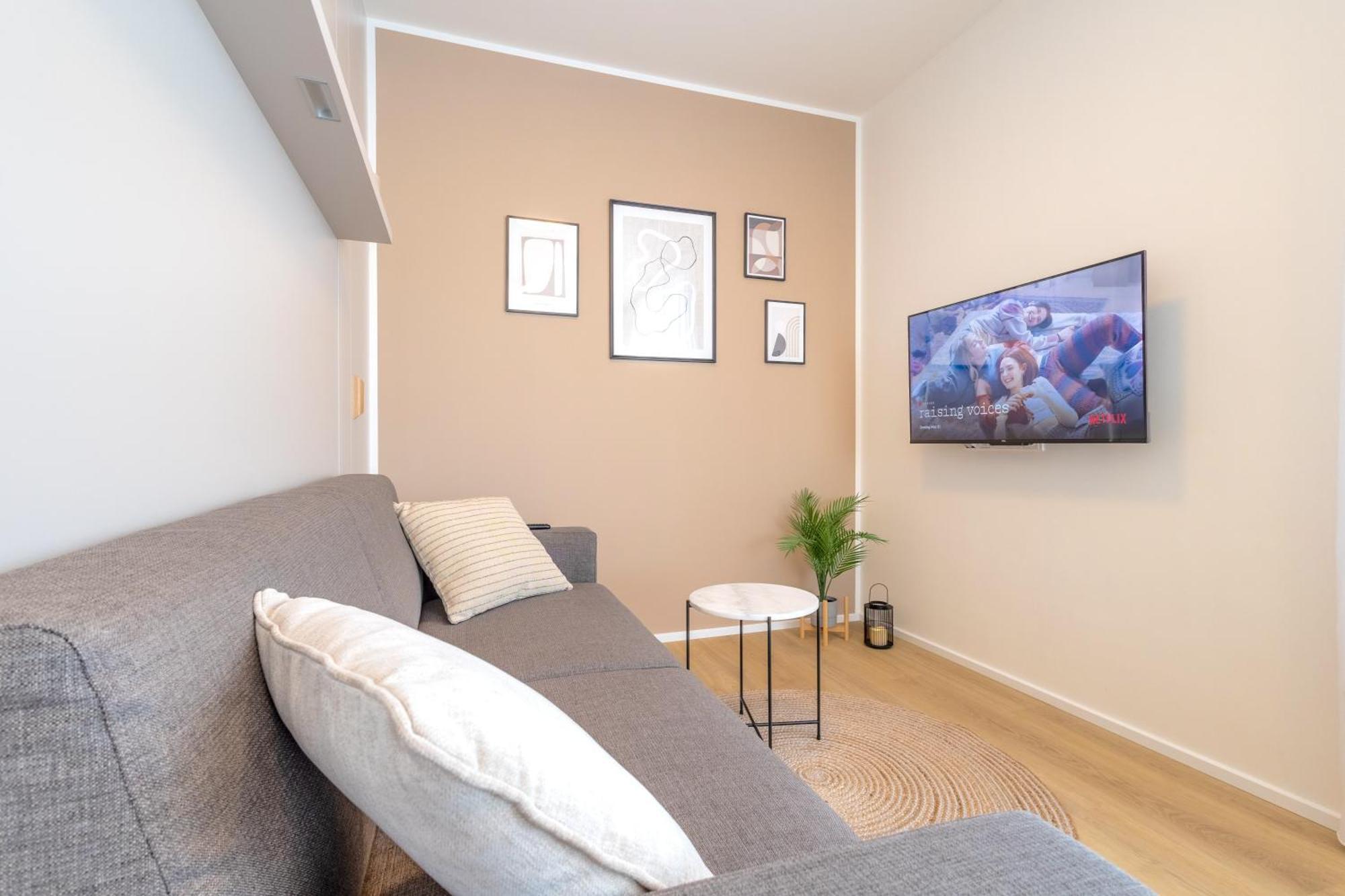 Bright 2Br - 5Th Floor, Balcony, Free Parking By Gravity Prague Apartment Exterior photo