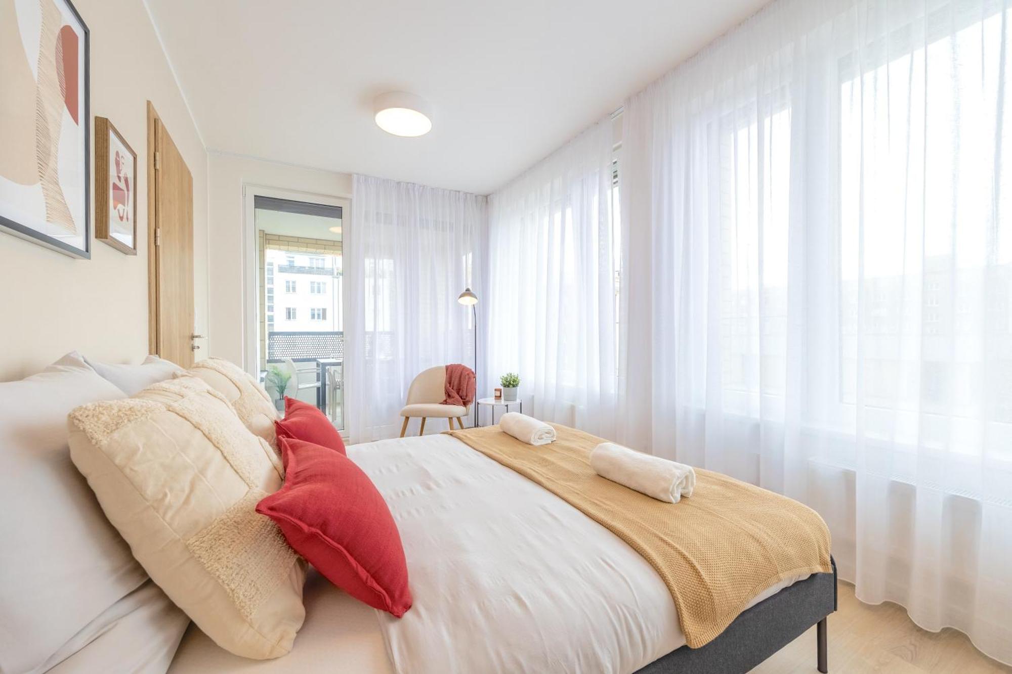 Bright 2Br - 5Th Floor, Balcony, Free Parking By Gravity Prague Apartment Exterior photo