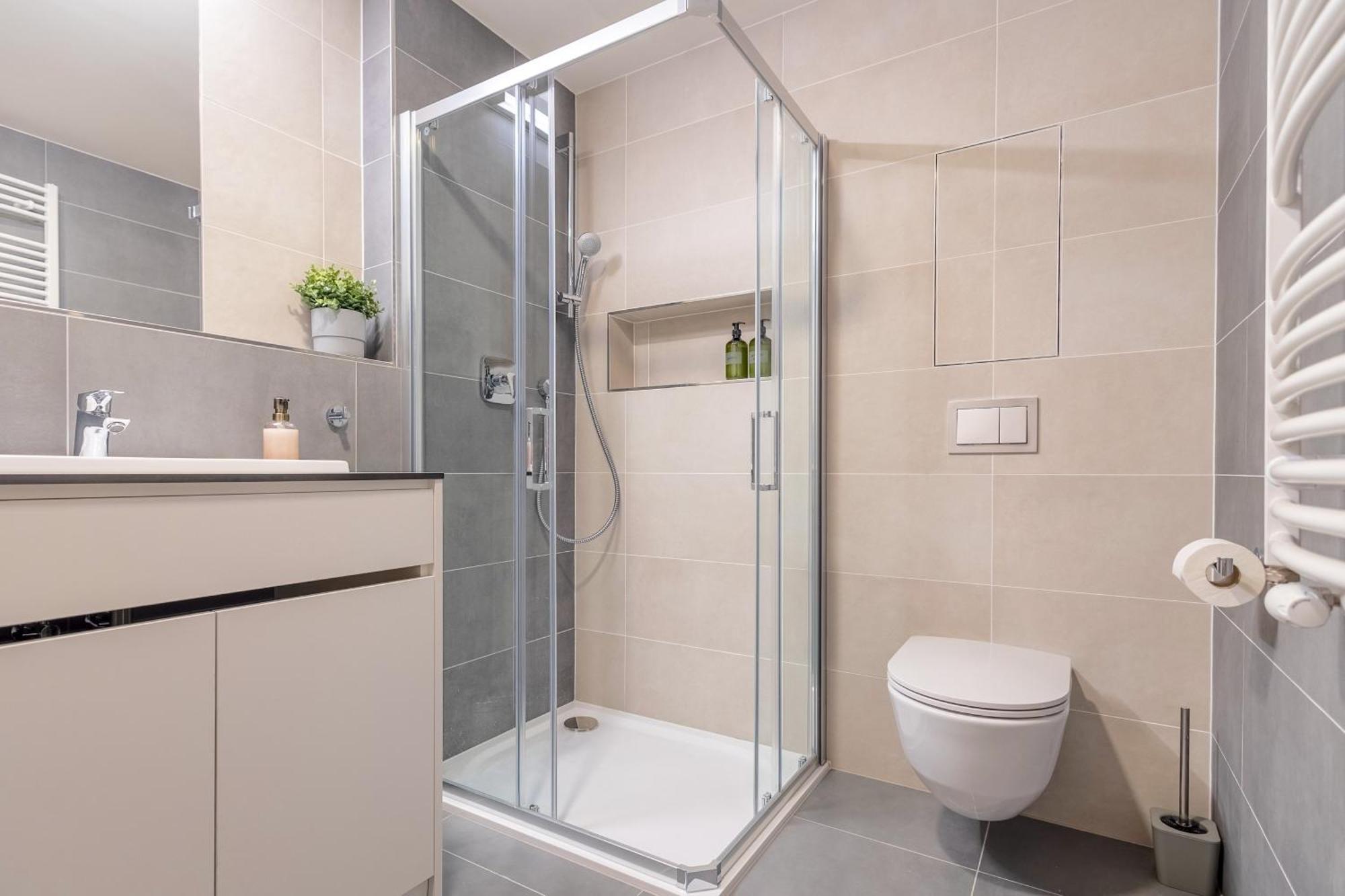 Bright 2Br - 5Th Floor, Balcony, Free Parking By Gravity Prague Apartment Exterior photo
