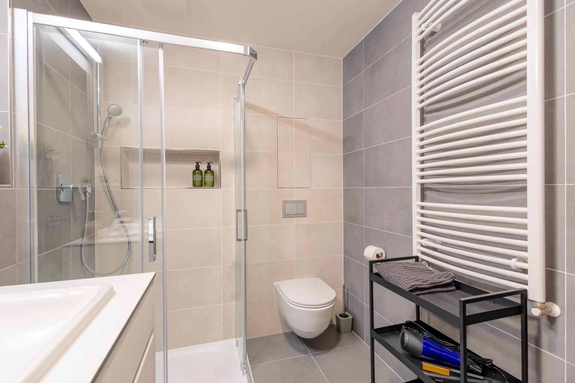 Bright 2Br - 5Th Floor, Balcony, Free Parking By Gravity Prague Apartment Exterior photo